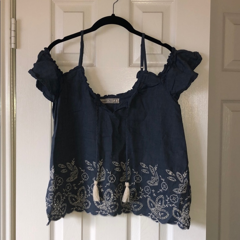 Abrocrombiw & Fitch Top (Never Worn)